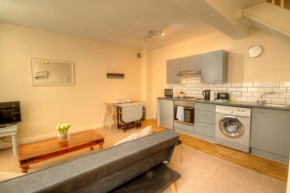 Pass the Keys Luxury 2 bed house in quiet Baffins area, sleeps 5